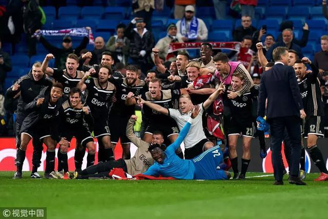 正是这种坚 正是这种坚